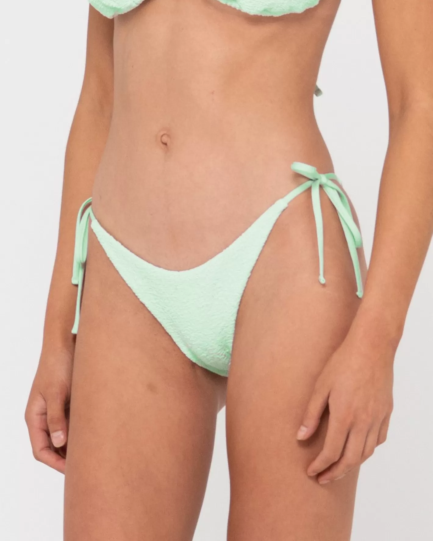 Mujer Rusty Braguita De Bikini Midi Con Lazos Laterales Texturizados De Sandalo