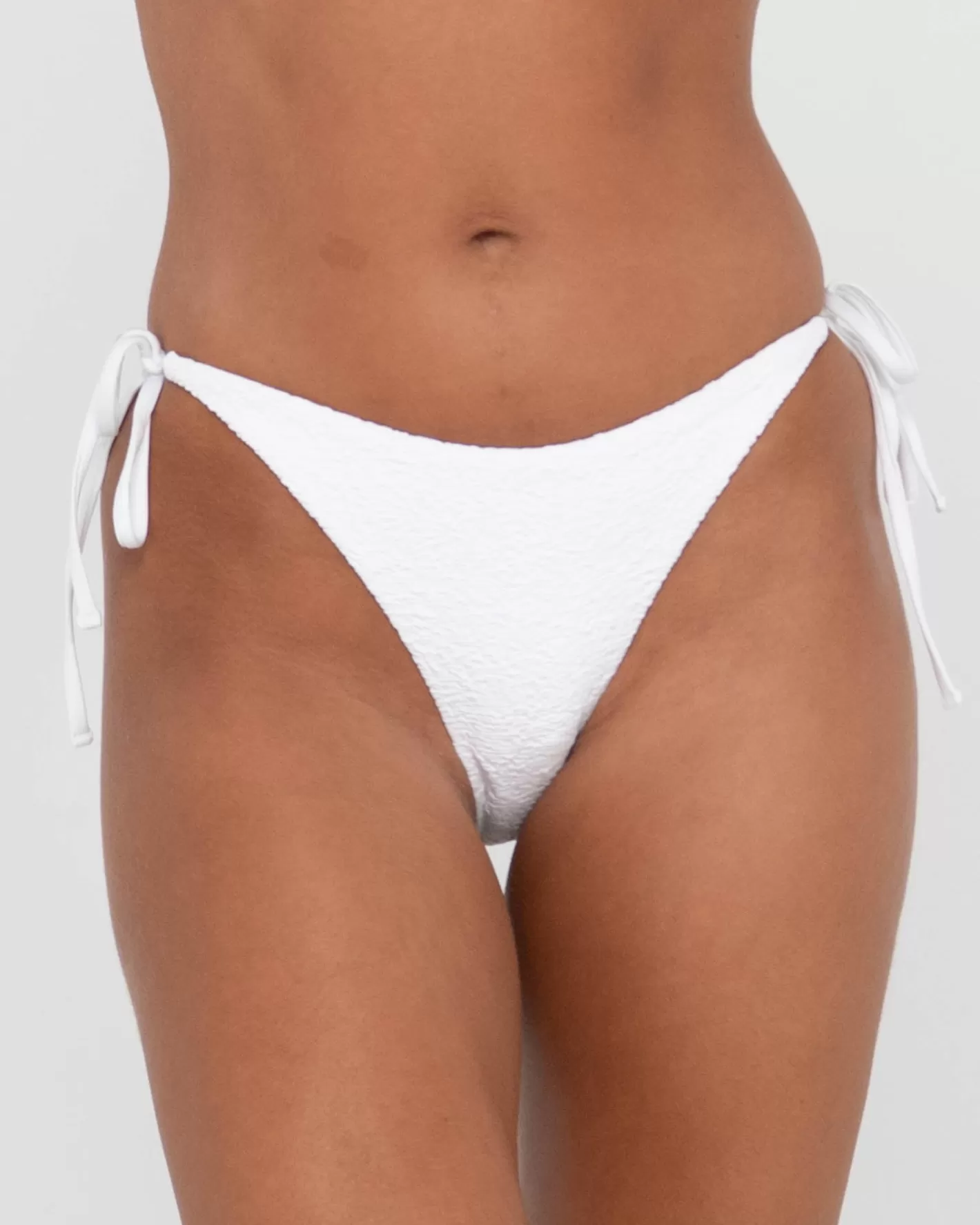 Mujer Rusty Braguita De Bikini Midi Con Lazos Laterales Texturizados De Sandalo