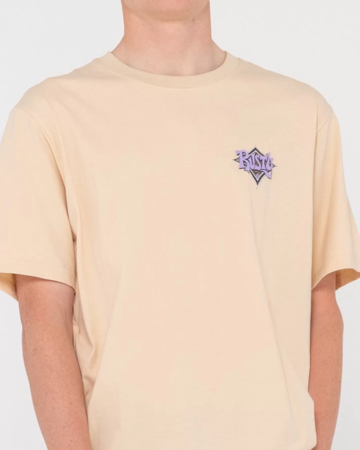 Hombre Rusty Camiseta Con Grafico De Manga Corta Y Diamantes Retorcidos