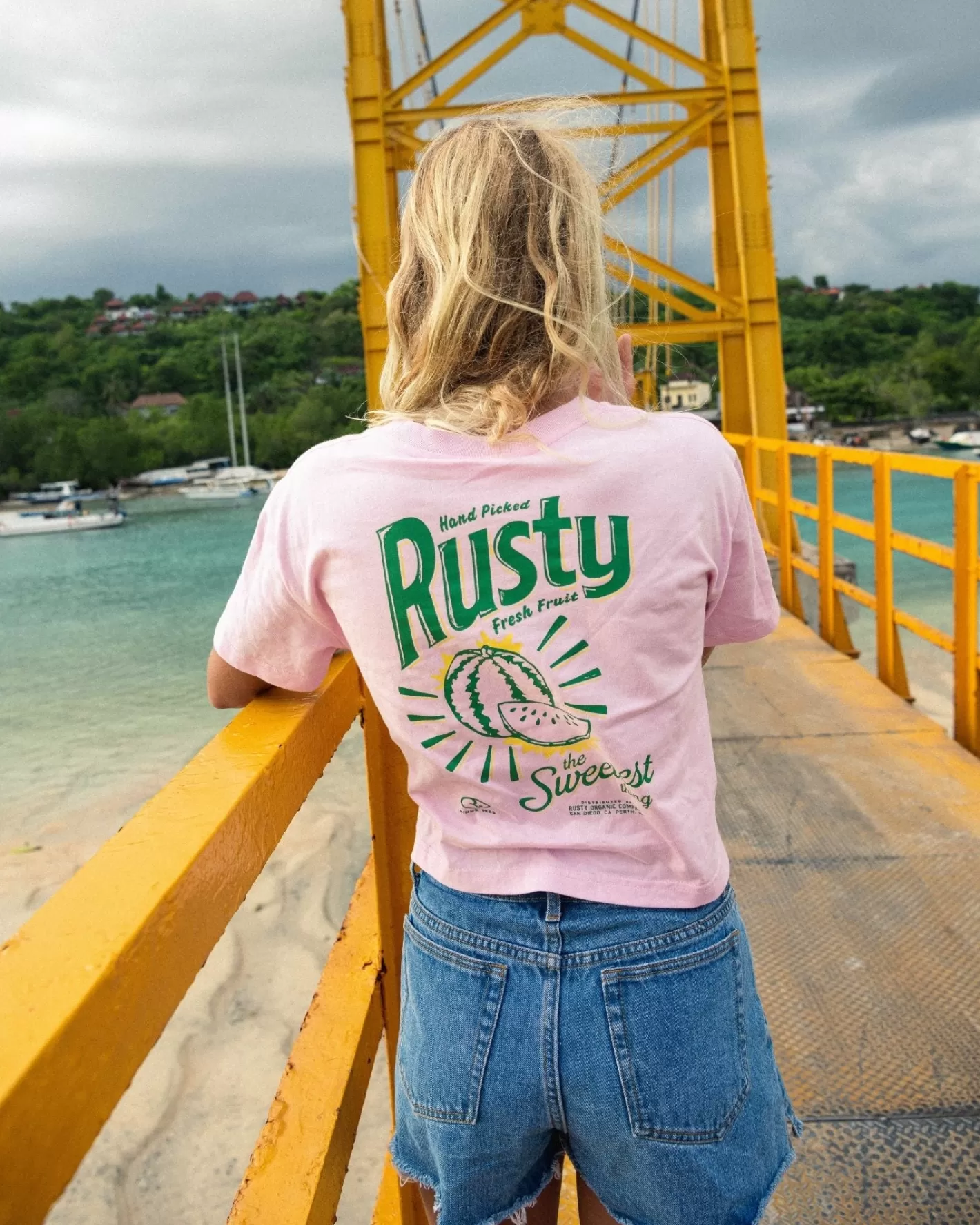 Mujer Rusty Camiseta Corta Con Grafico Sweetest Thing