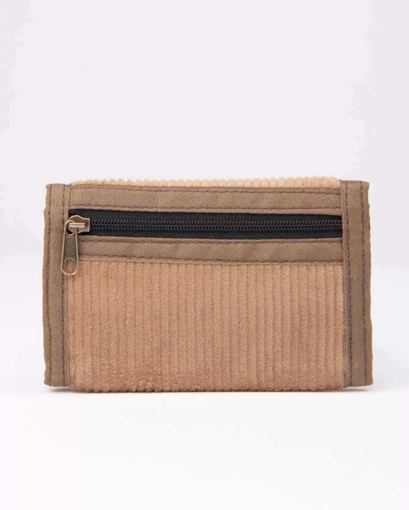 Hombre Rusty Cartera Triple Con Cordon De Demostracion