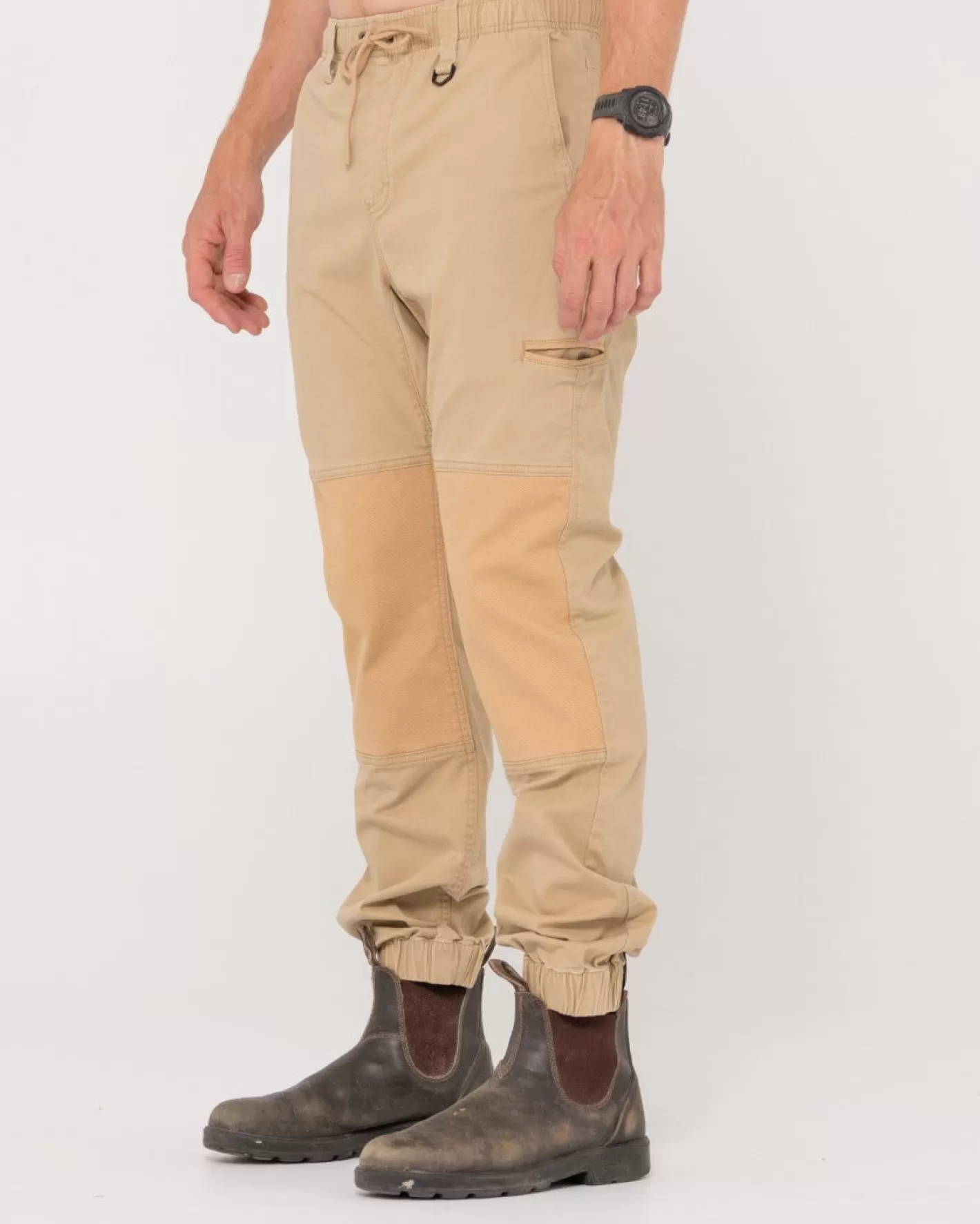 Rusty Pantalon Con Punos Elasticos Y Levantamiento Pesado