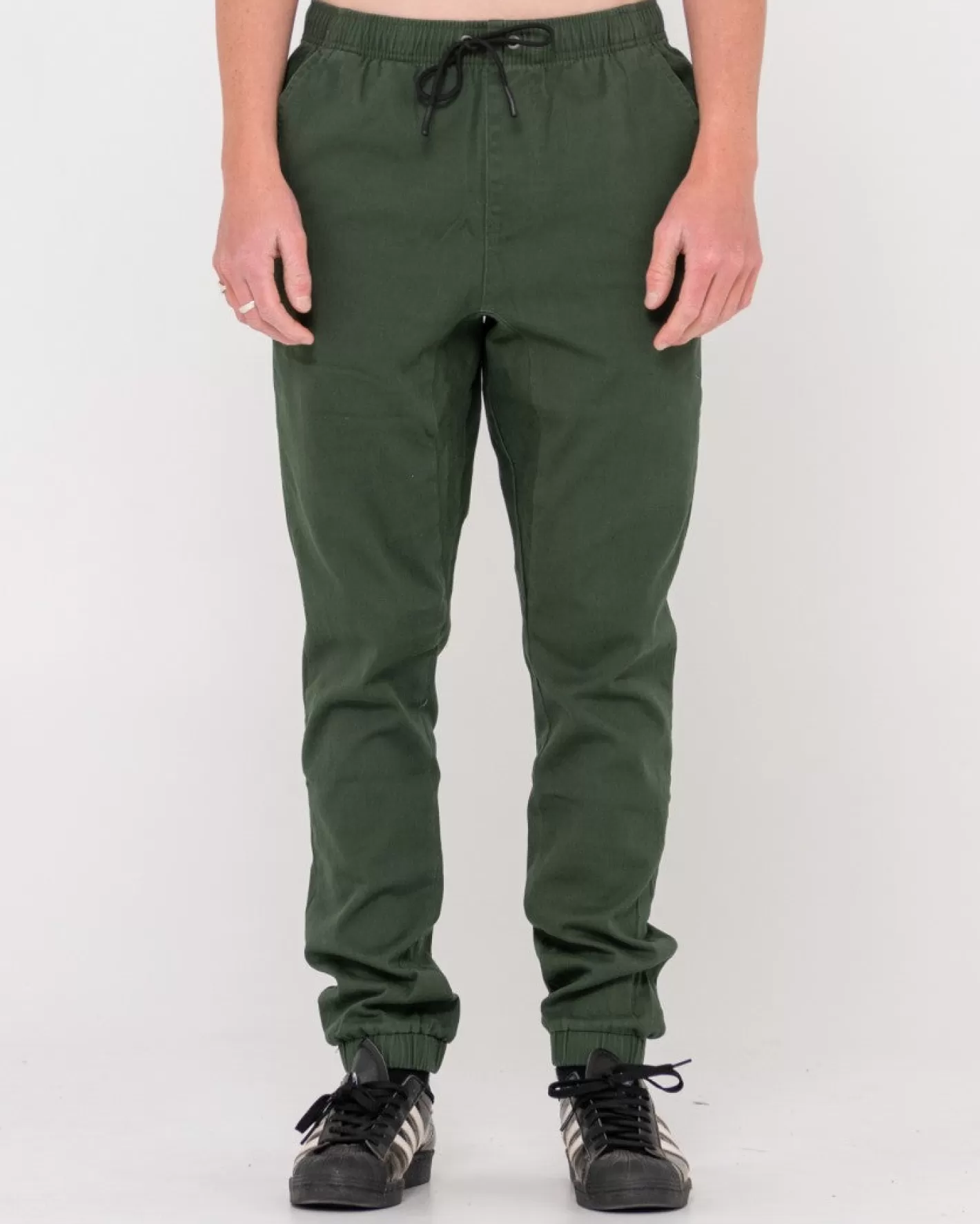 Hombre Rusty Pantalon Elastico De Corte Slim Con Gancho