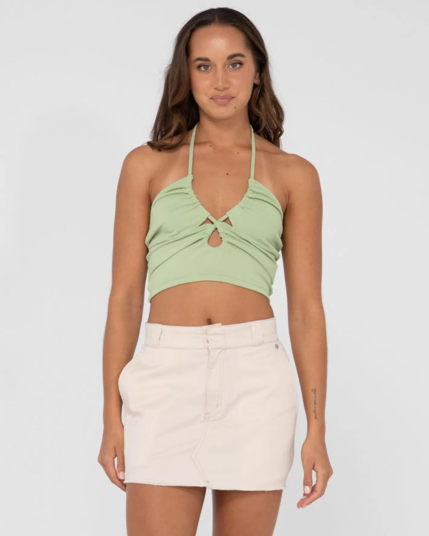 Mujer Rusty Top Corto Con Escote Halter Y Abertura Vicky