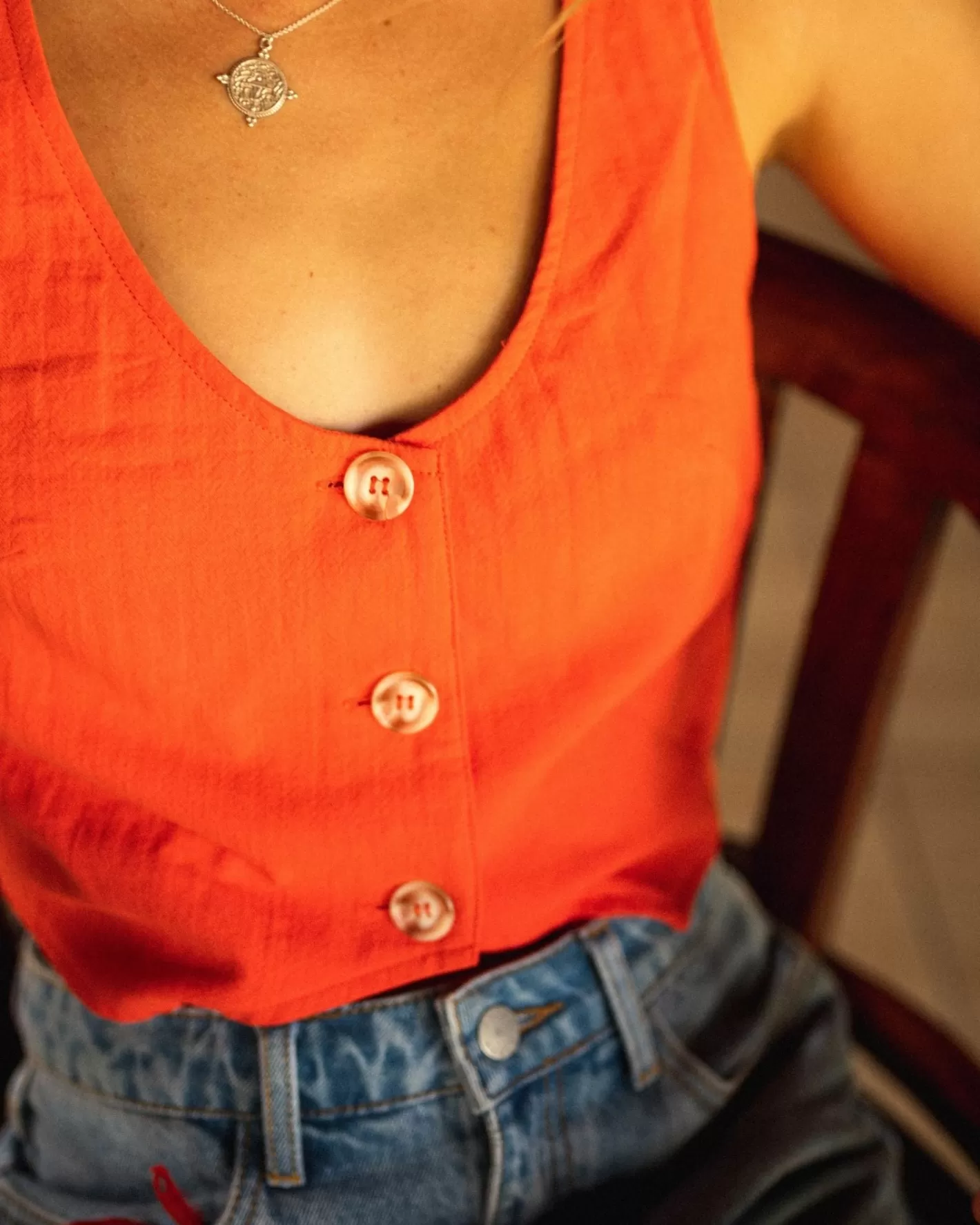 Mujer Rusty Top Sin Mangas Con Botones Sicily